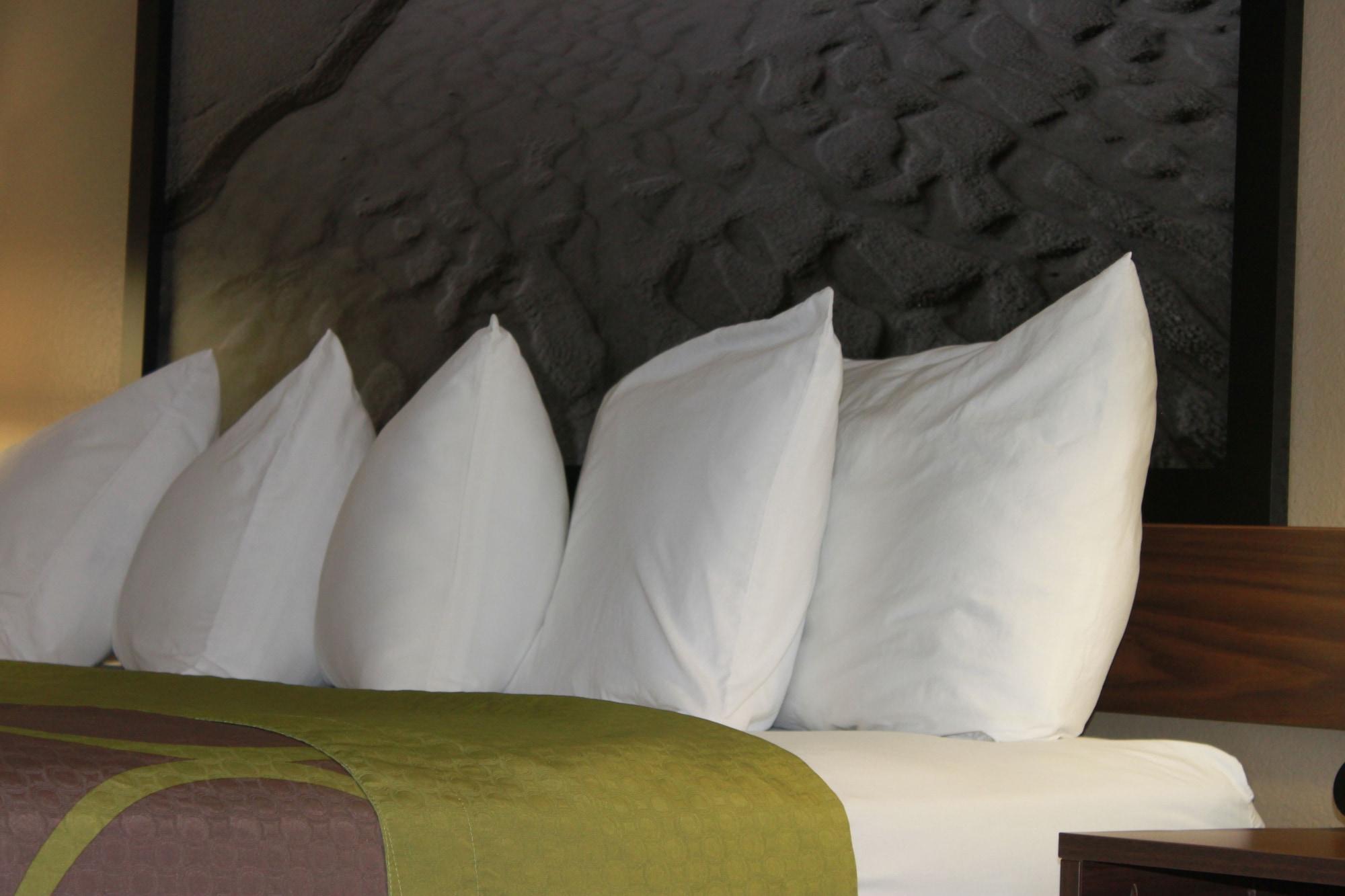 Hotel Super 8 By Wyndham Manistee Zewnętrze zdjęcie